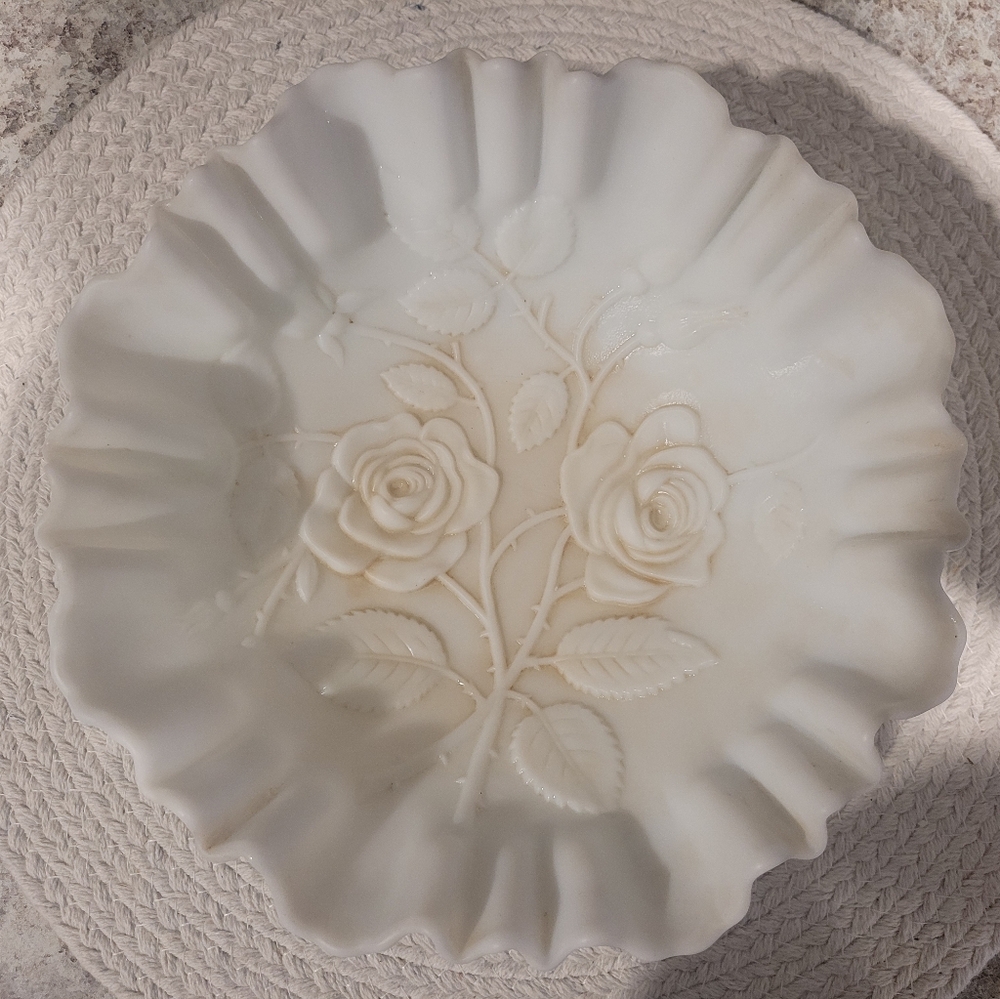 Imperial Milk White Rose Carved Bowl